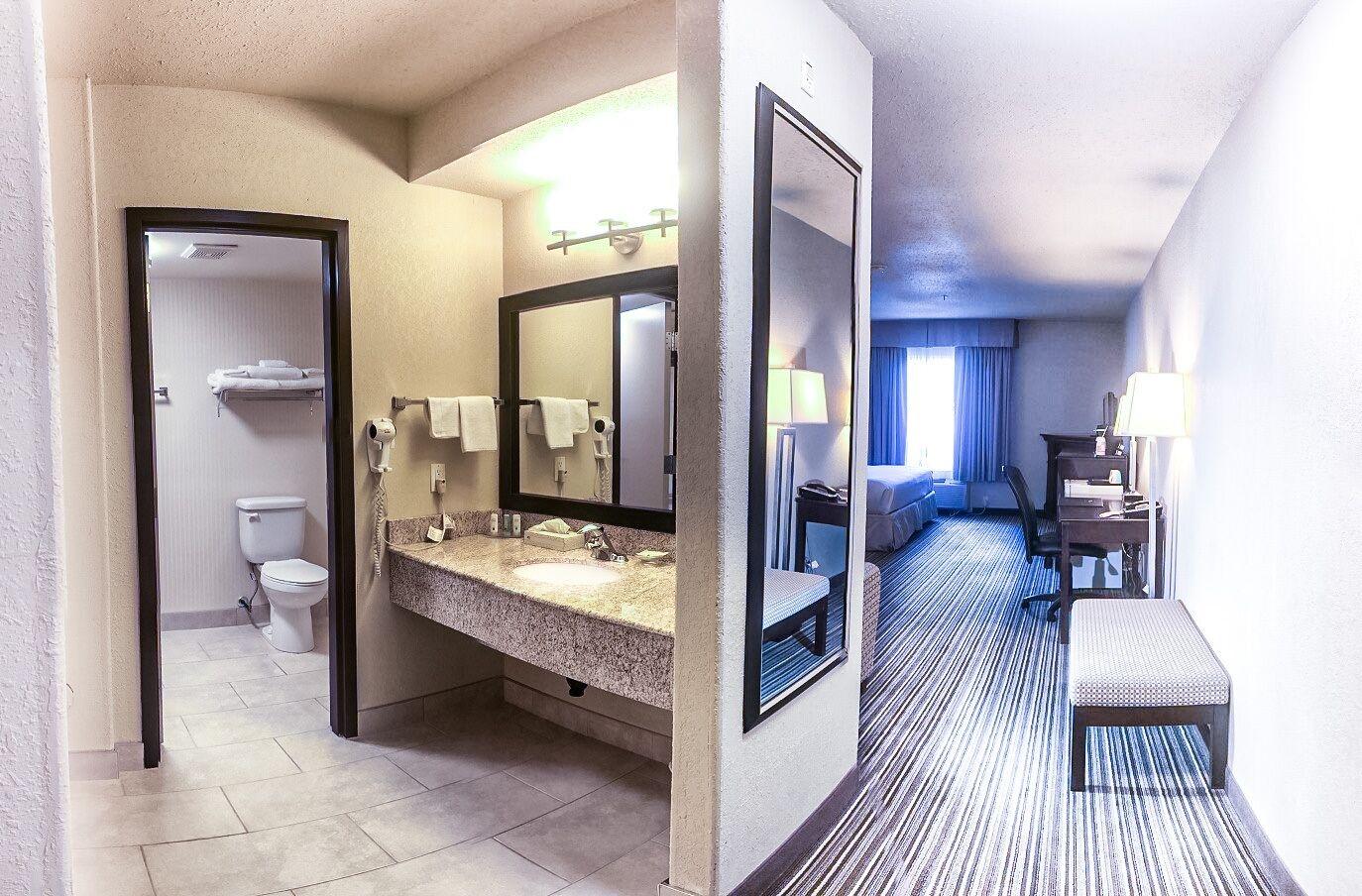 Quality Inn & Suites Yorkton Exteriör bild