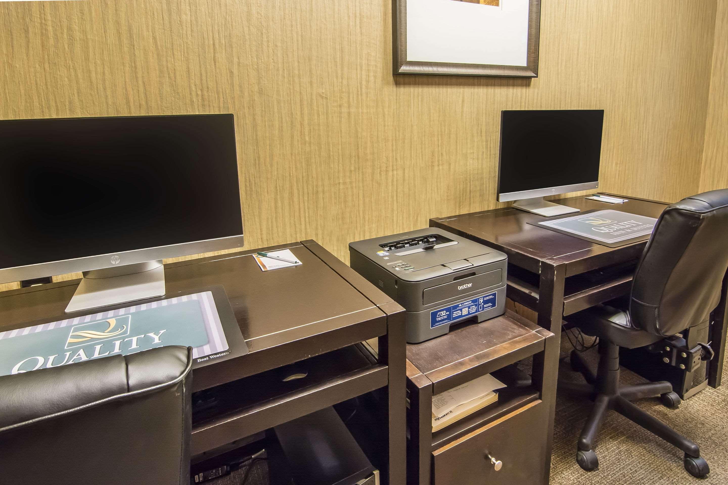 Quality Inn & Suites Yorkton Exteriör bild