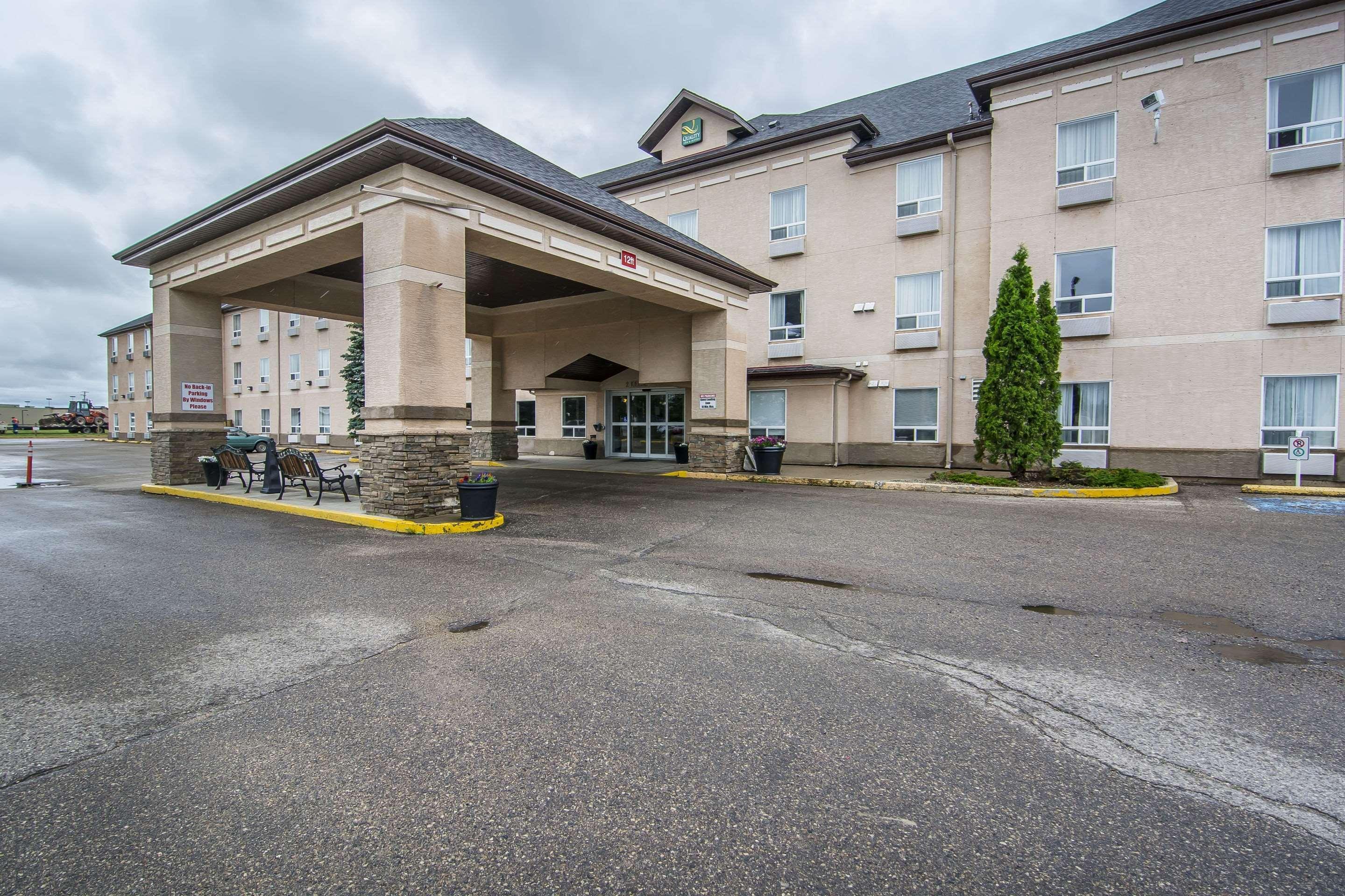 Quality Inn & Suites Yorkton Exteriör bild