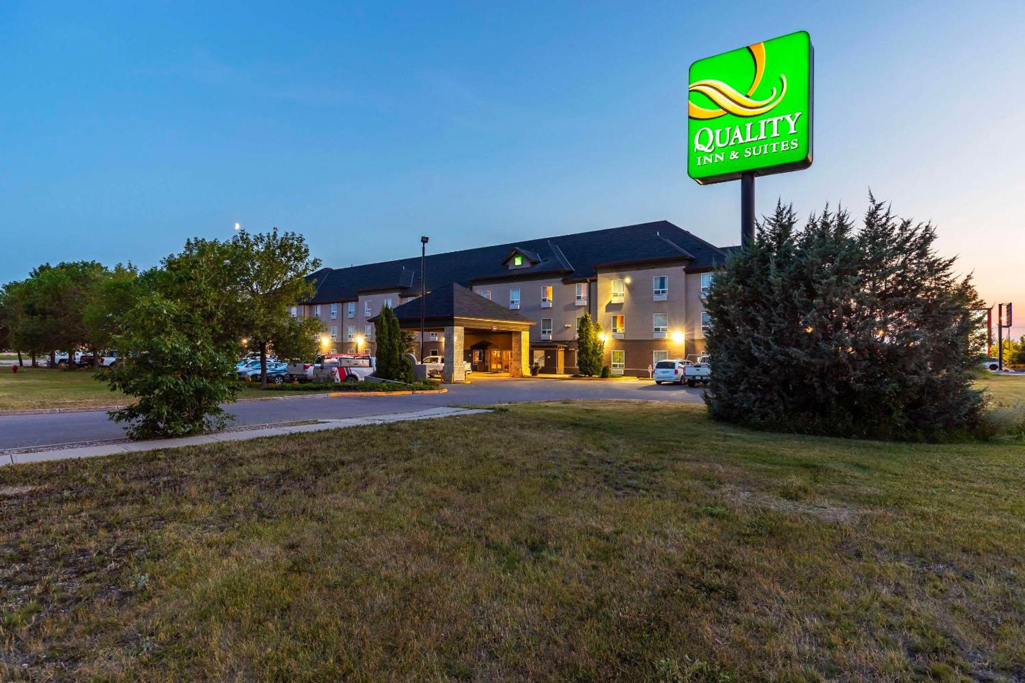 Quality Inn & Suites Yorkton Exteriör bild